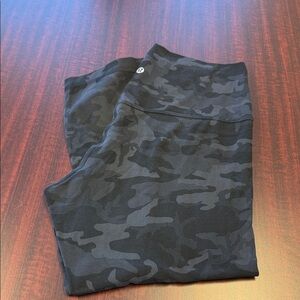 Black Camouflage Leggings size 12 Lululemon